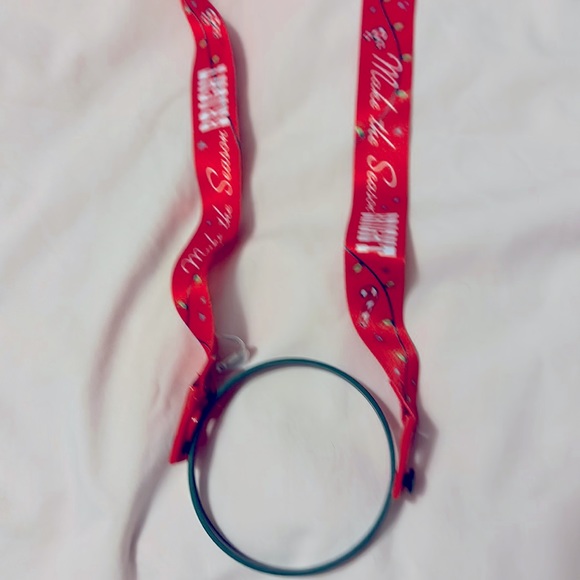 DISNEY PARKS EXCLUSIVE-Holiday Make The Season Bright CUP HOLDER w strap - Picture 6 of 7